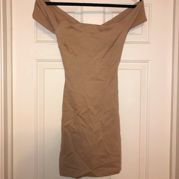 Nude tight off the shoulder dress - Picture 1 of 3